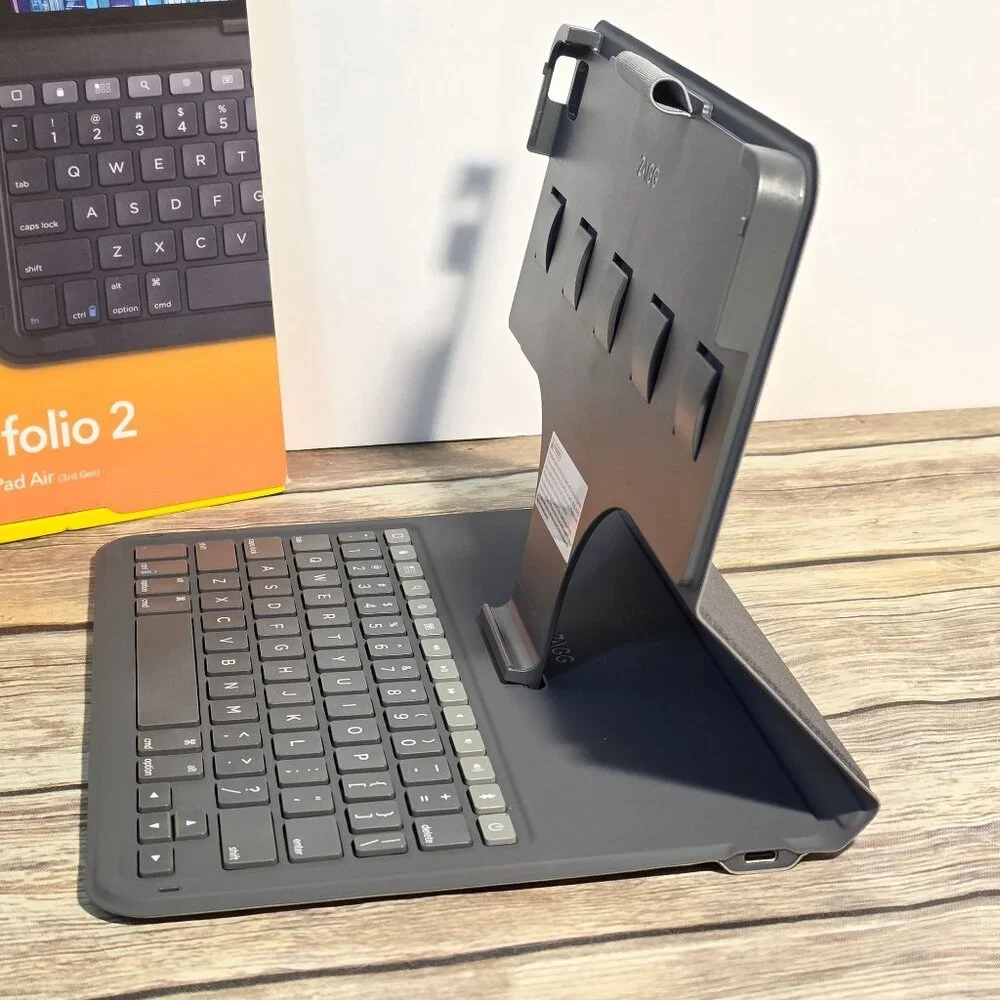 Zagg Messenger Folio 2 For iPad/iPad Air Bluetooth Keyboard Case - Black